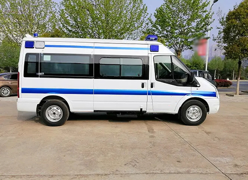 铅山县救护车出租